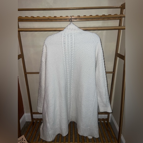 Vera Wang Knit Cardigan - Picture 2 of 3